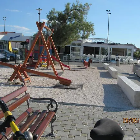 شقة Renjak Sukošan