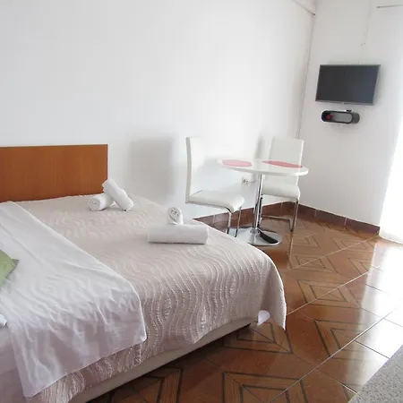 伦贾克公寓 公寓