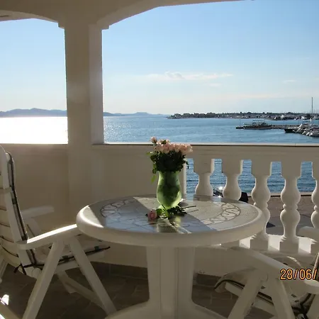 Renjak Апартаменты *