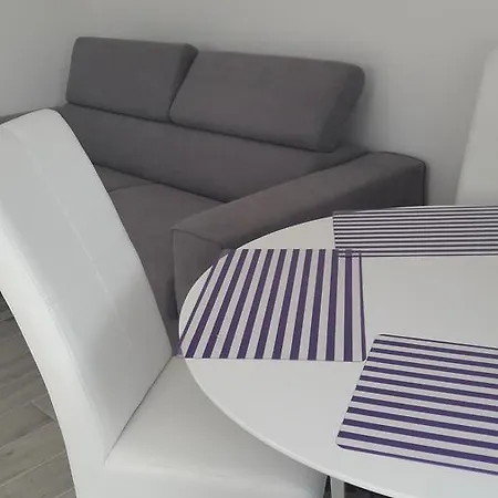 Renjak Apartment *