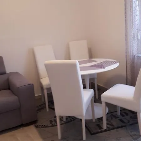 Apartment Renjak Sukosan