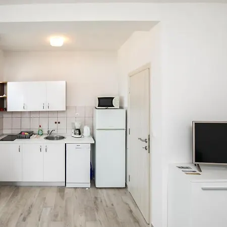 Renjak Apartment *